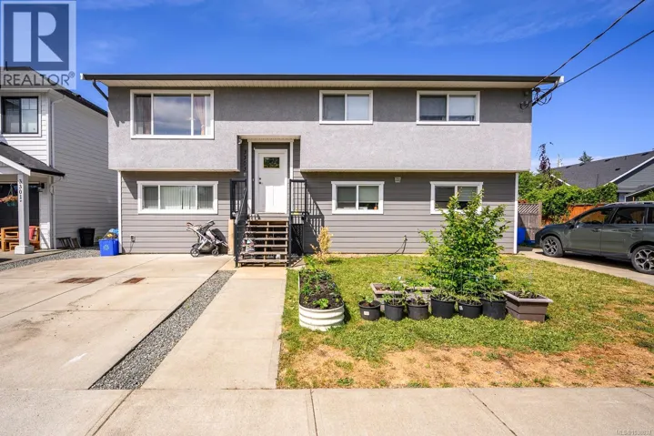3303 Seventh St, Cumberland, British Columbia V0R1S0