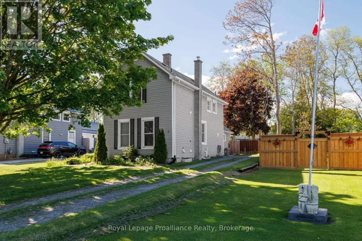 7 SIMMONS STREET, Cramahe (Colborne), Ontario K0K1S0