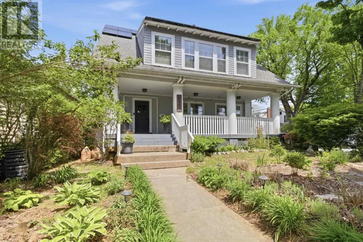 6583 Quinpool Road, Halifax, Nova Scotia B3L1B6