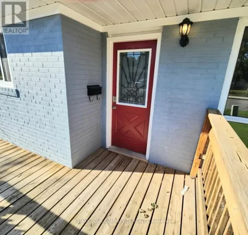 MAIN FLOOR - 44 DAVIS ROAD, Aurora (Aurora Highlands), Ontario L4G2B6