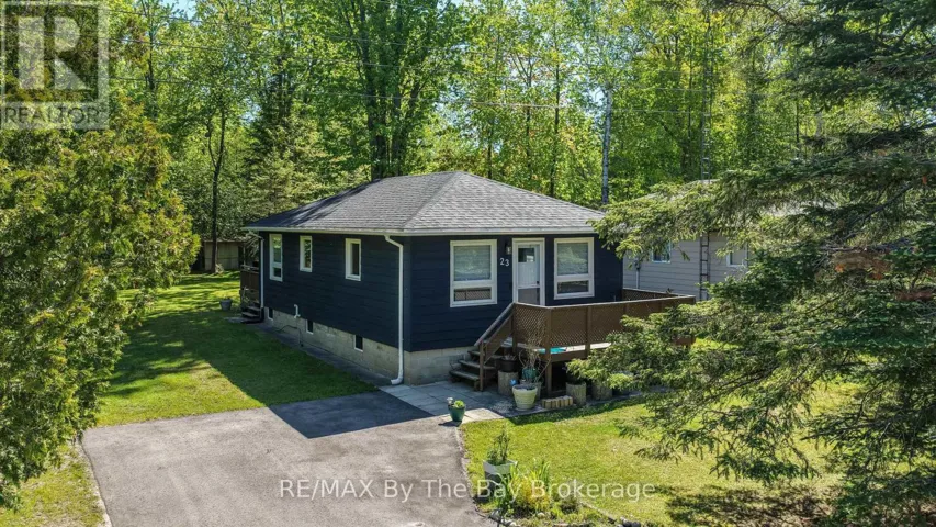 23 SUNNIDALE ROAD N, Wasaga Beach, Ontario L9Z2B7