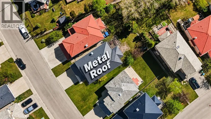 69 Hampstead Gardens NW, Calgary, Alberta T3A5Y5