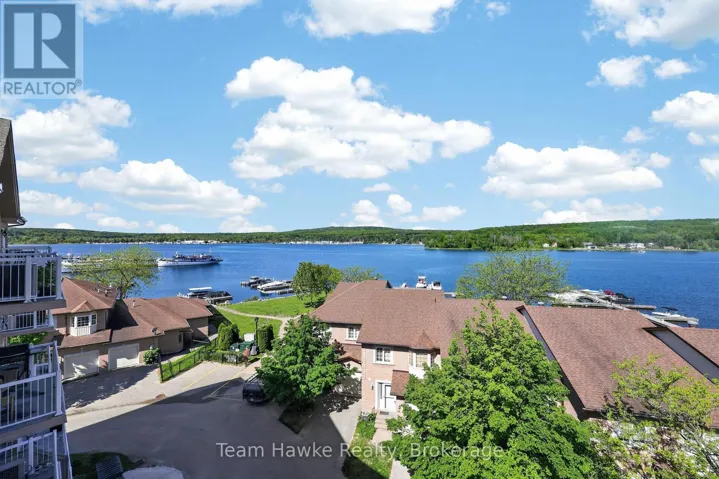 PH4 – 4 BECK BOULEVARD, Penetanguishene, Ontario L9M2H3