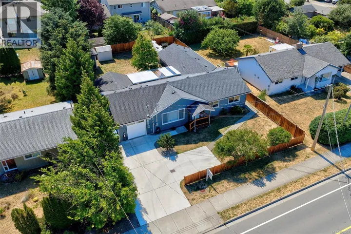 375 Temple St, Parksville, British Columbia V9P1C9