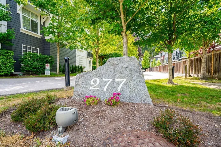 8 277 171 STREET, Surrey, British Columbia V3Z9P4