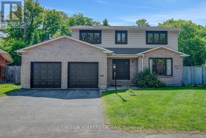 210 CYPRESS COURT, Ottawa, Ontario K2H8Z8