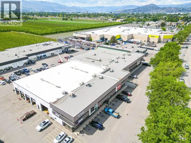 1755 Springfield Road Unit# 208, Kelowna, British Columbia V1Y5V5