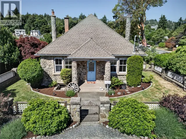 3354 Wishart Rd, Colwood, British Columbia V9C1R4