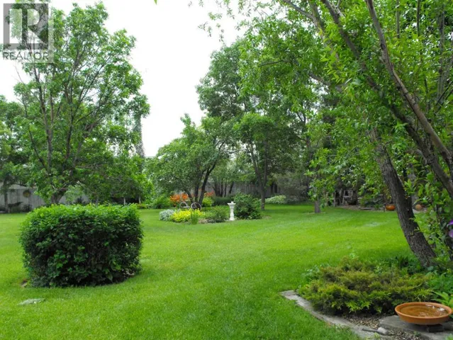 112 Grey Street, Granum, Alberta T0L1A0
