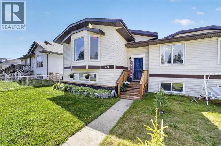 621 5 Avenue SW, Sundre, Alberta T0M0X0