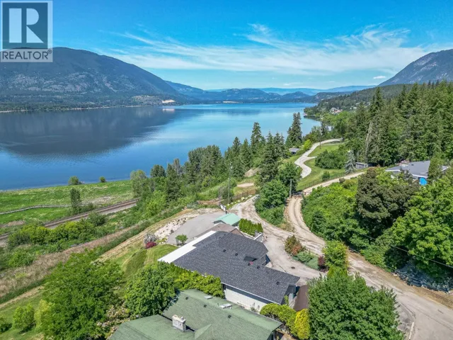 1660 28 Avenue NE, Salmon Arm, British Columbia V1E3X2