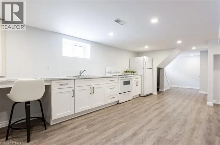 169 WALLACE Avenue S Unit# Lower, Welland, Ontario L3B1R4