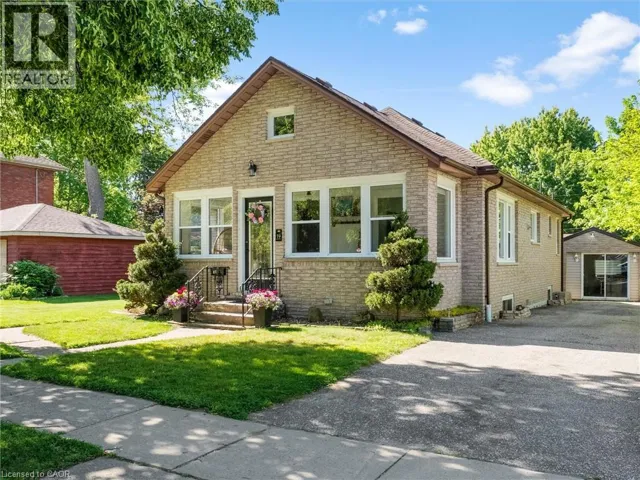 19 ELM Street, Kingsville, Ontario N9Y1W6