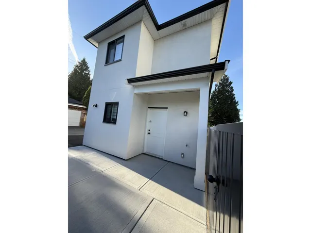 G101 9727 129A STREET, Surrey, British Columbia V3T3J6