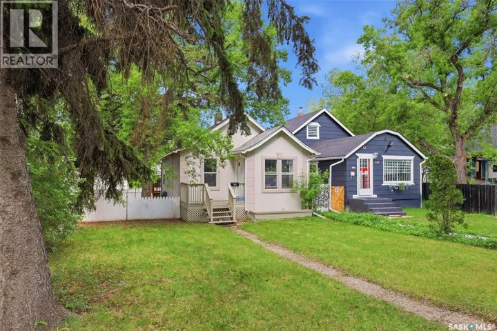 921 H AVENUE N, Saskatoon, Saskatchewan S7L2C4