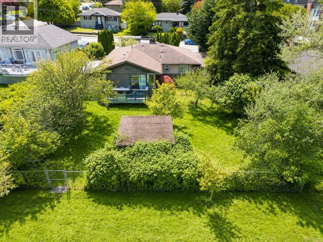 1736 Cedar Hill Cross Rd, Saanich, British Columbia V8P2R1