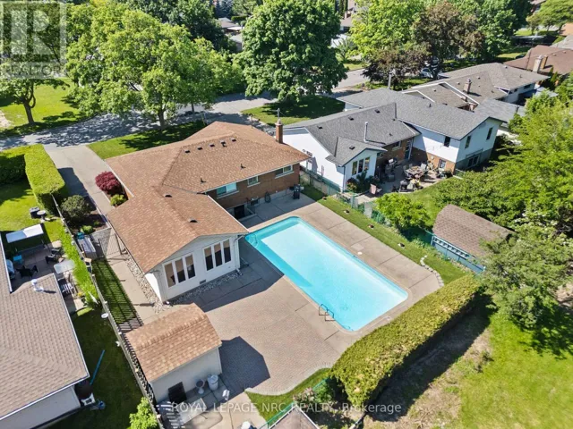 116 WINDWARD STREET, St. Catharines (Carlton/Bunting), Ontario L2M4C6