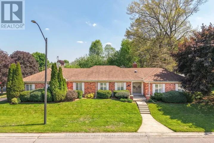 3 FIELDSTONE CIRCLE, Brantford, Ontario N3R6S7