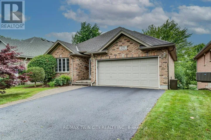 670 SALZBURG DRIVE, Waterloo, Ontario N2V2N8