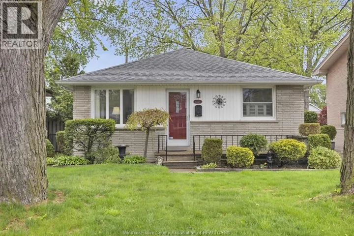 1028 VIRGINIA, Windsor, Ontario N8S2Y7