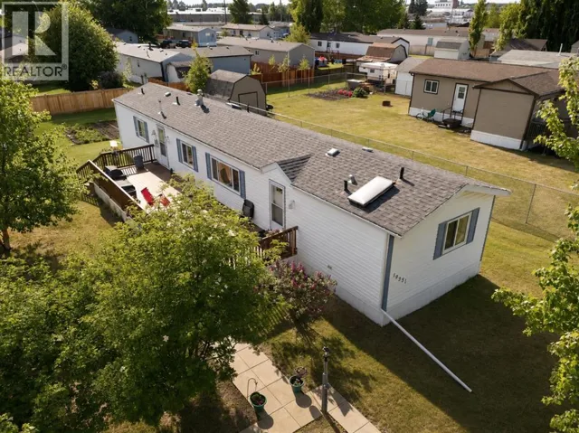 10521 102A Street, La Crete, Alberta T0H2H0