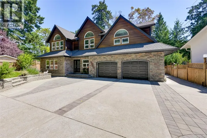 6799 Jedora Dr, Central Saanich, British Columbia V8M1A6