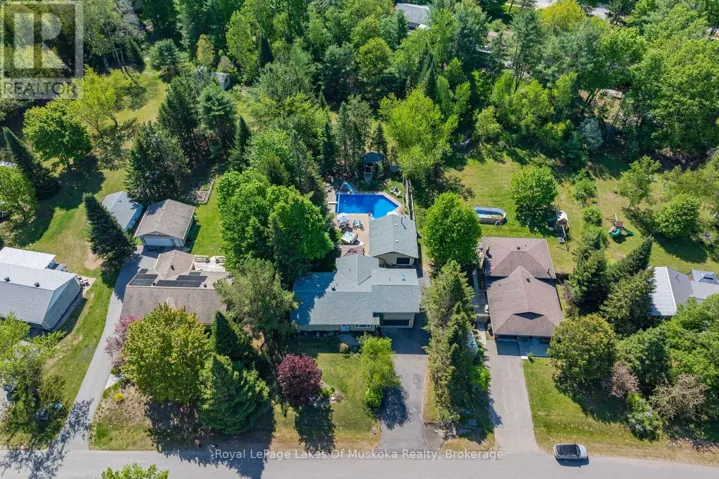 46 MEADOW HEIGHTS DRIVE, Bracebridge (Monck (Bracebridge)), Ontario P1L1A2
