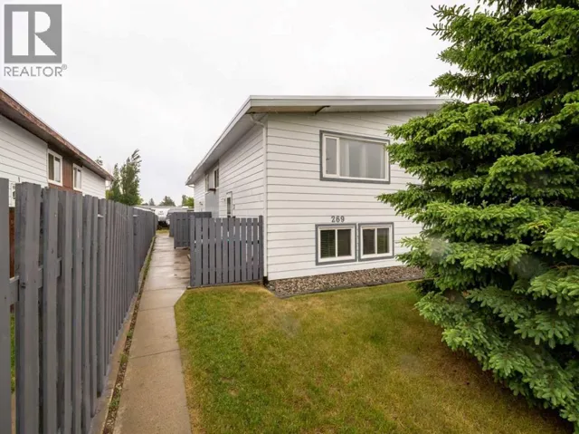 3, 269 Laval Boulevard W, Lethbridge, Alberta T1K4E2