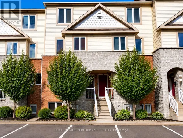 33 - 59 STRATHAVEN PRIVATE, Ottawa, Ontario K1J1K7