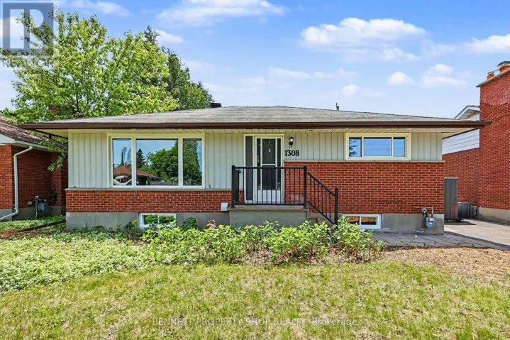 1308 RUSTIC DRIVE, Ottawa, Ontario K2C2Y1