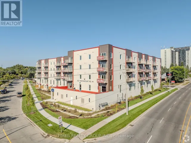 301 WESTMOUNT ROAD W, Kitchener, Ontario N2M1S3