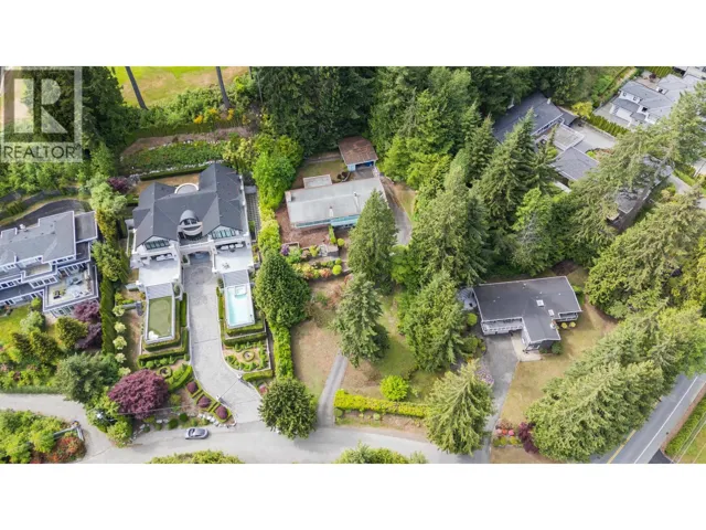 195 NORMANBY CRESCENT, West Vancouver, British Columbia V7S1K6