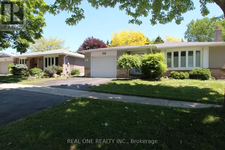 25 BIGWIN DRIVE, Aurora (Aurora Heights), Ontario L4G3C4