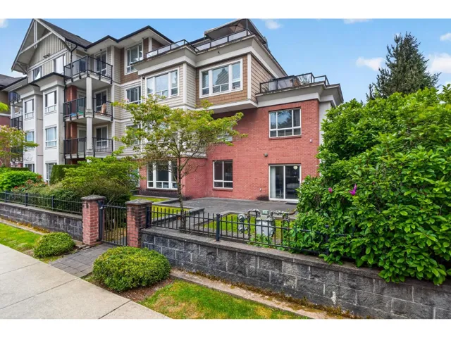 104 14960 102A AVENUE, Surrey, British Columbia V3R6A3