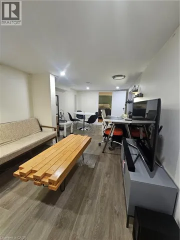 89 SOUTH OVAL, Hamilton, Ontario L8S1P9