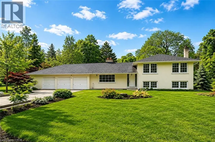 91 ENNISCLARE Drive E, Oakville, Ontario L6J4N3