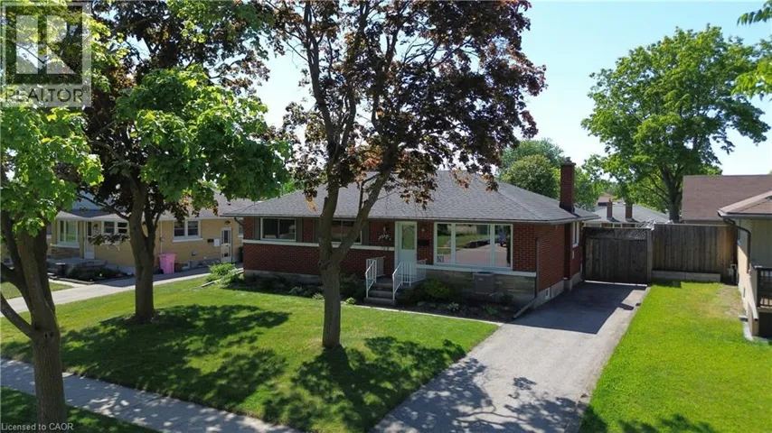 26 WOODHAVEN Road, Kitchener, Ontario N2C1T6
