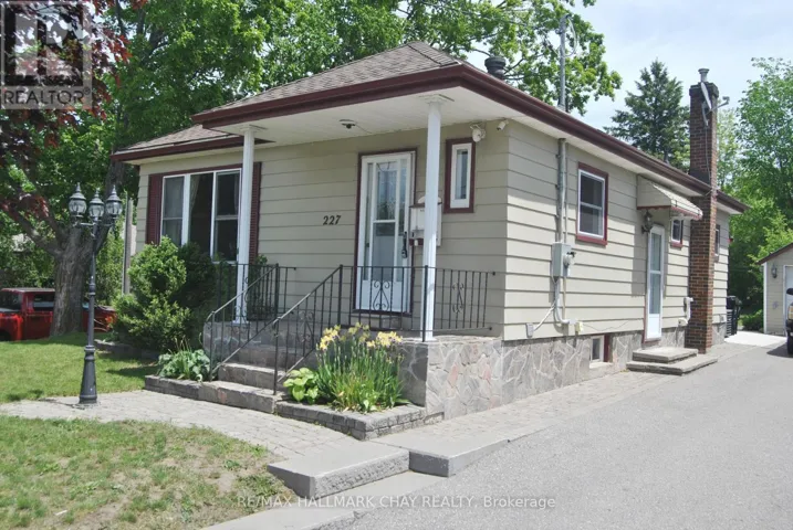 227 DUCKWORTH STREET, Barrie (Codrington), Ontario L4M3W8