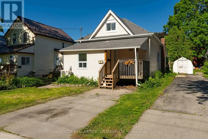 12 WOODWORTH AVENUE, St. Thomas, Ontario N5P3J2