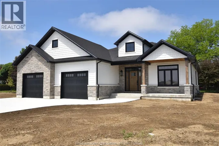 71 Rosewood CRESCENT, Chatham, Ontario N7M0P4