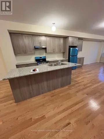 UPPER - 37 PUISAYA DRIVE, Richmond Hill, Ontario L4E1L2