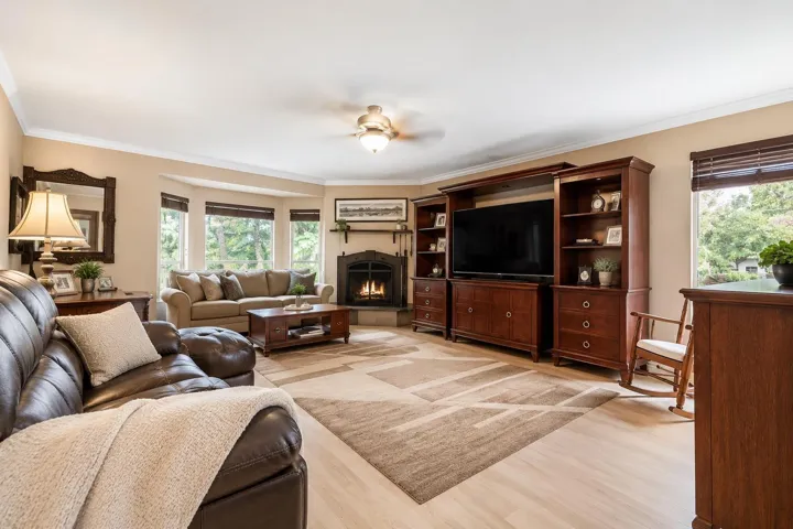 6828 144 STREET, Surrey, British Columbia V3W5R7