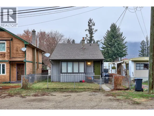 1026 HILLSIDE Avenue, Chase, British Columbia V0E1M0