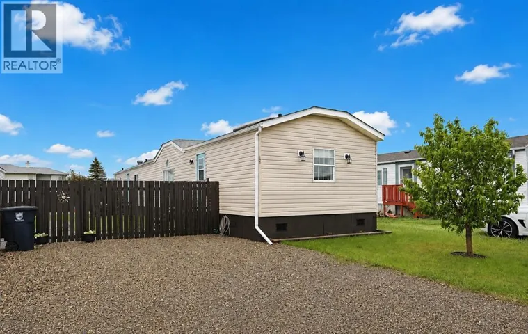 23 Meadowlake Gate E, Brooks, Alberta T1R1E9