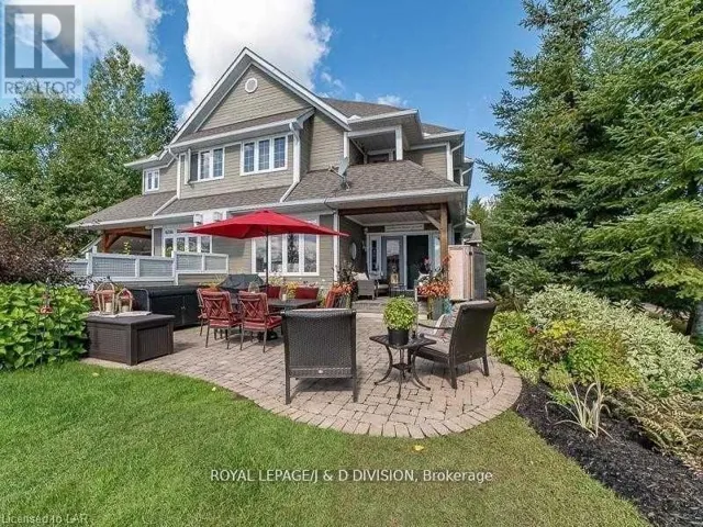 27 SZAWLOWSKI DRIVE, Huntsville (Chaffey), Ontario P1H1C2