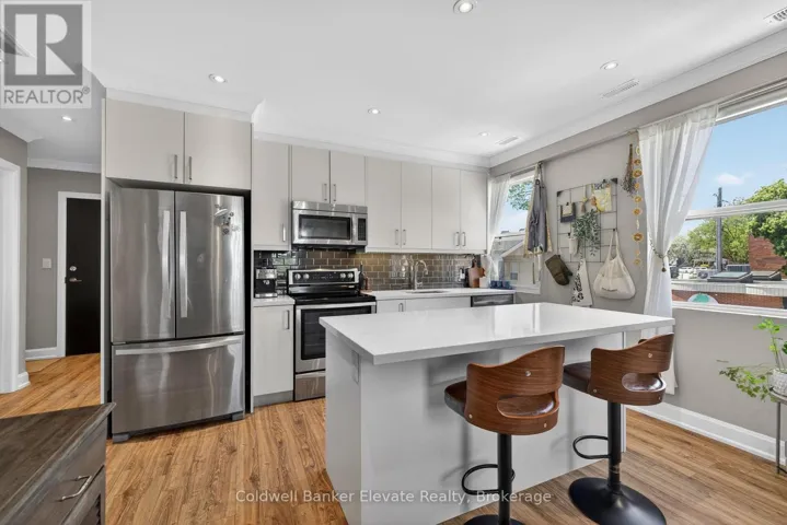205 - 2 KING STREET W, Hamilton (Dundas), Ontario L9H6Z1