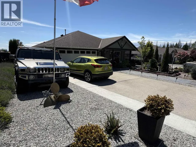 6319 TOWER STREET, Sechelt, British Columbia V7Z0T7