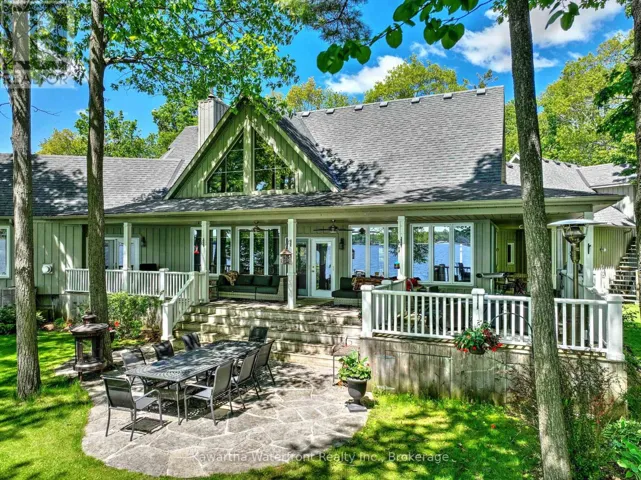 12 EDGEWOOD DRIVE, Kawartha Lakes (Fenelon Falls), Ontario K0M1N0