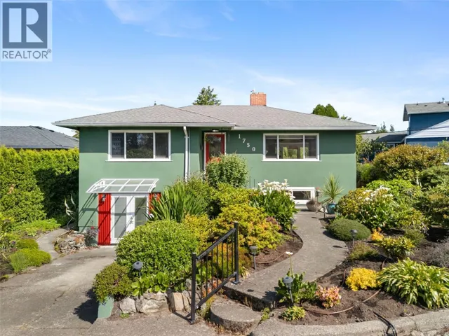1750 North Dairy Rd, Saanich, British Columbia V8P1C8