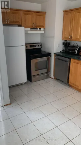 UPPER - 26 JONES COURT, Aurora (Aurora Highlands), Ontario L4G2B8